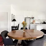 B312S - Luxury Waverton Apartment
