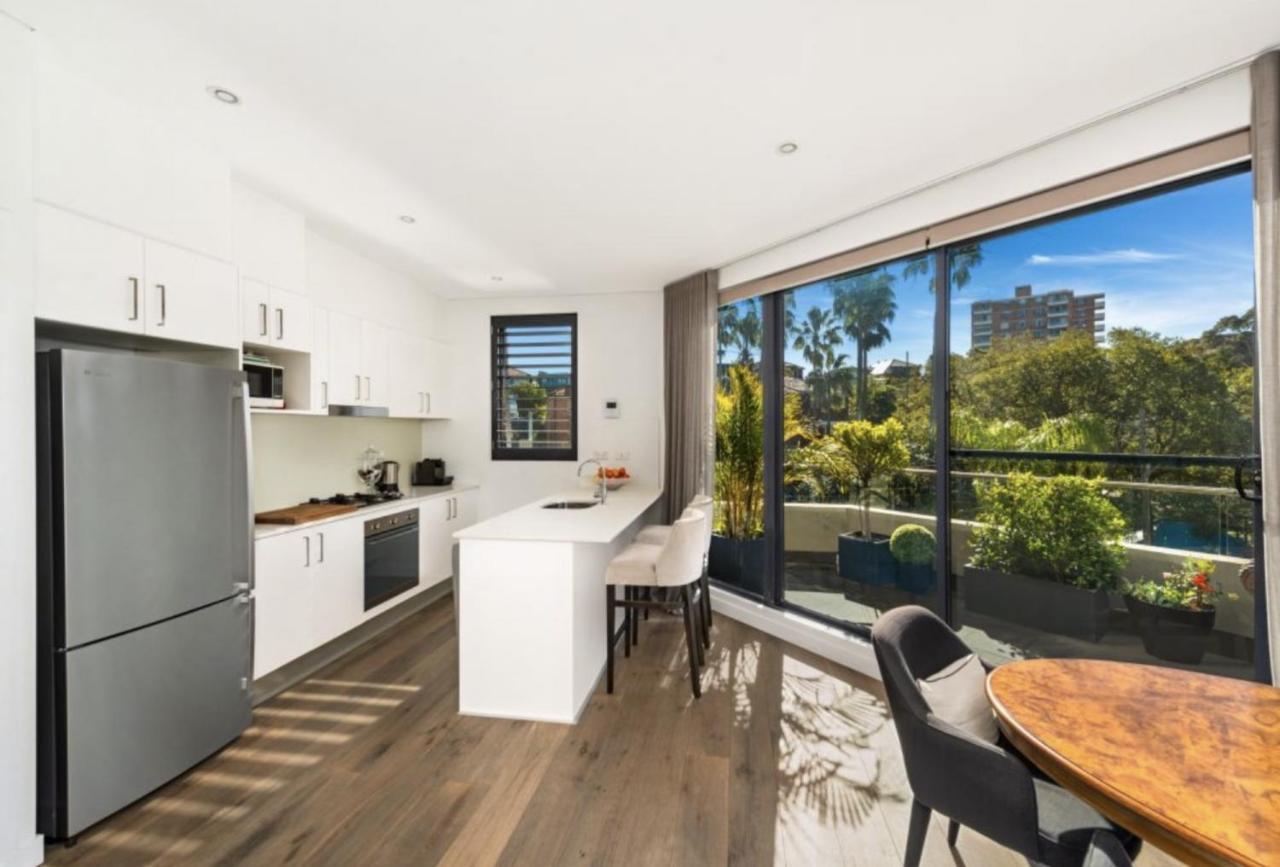 B312s - Luxury Waverton